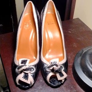 Stuart Weitzman peep toe pumps 9M